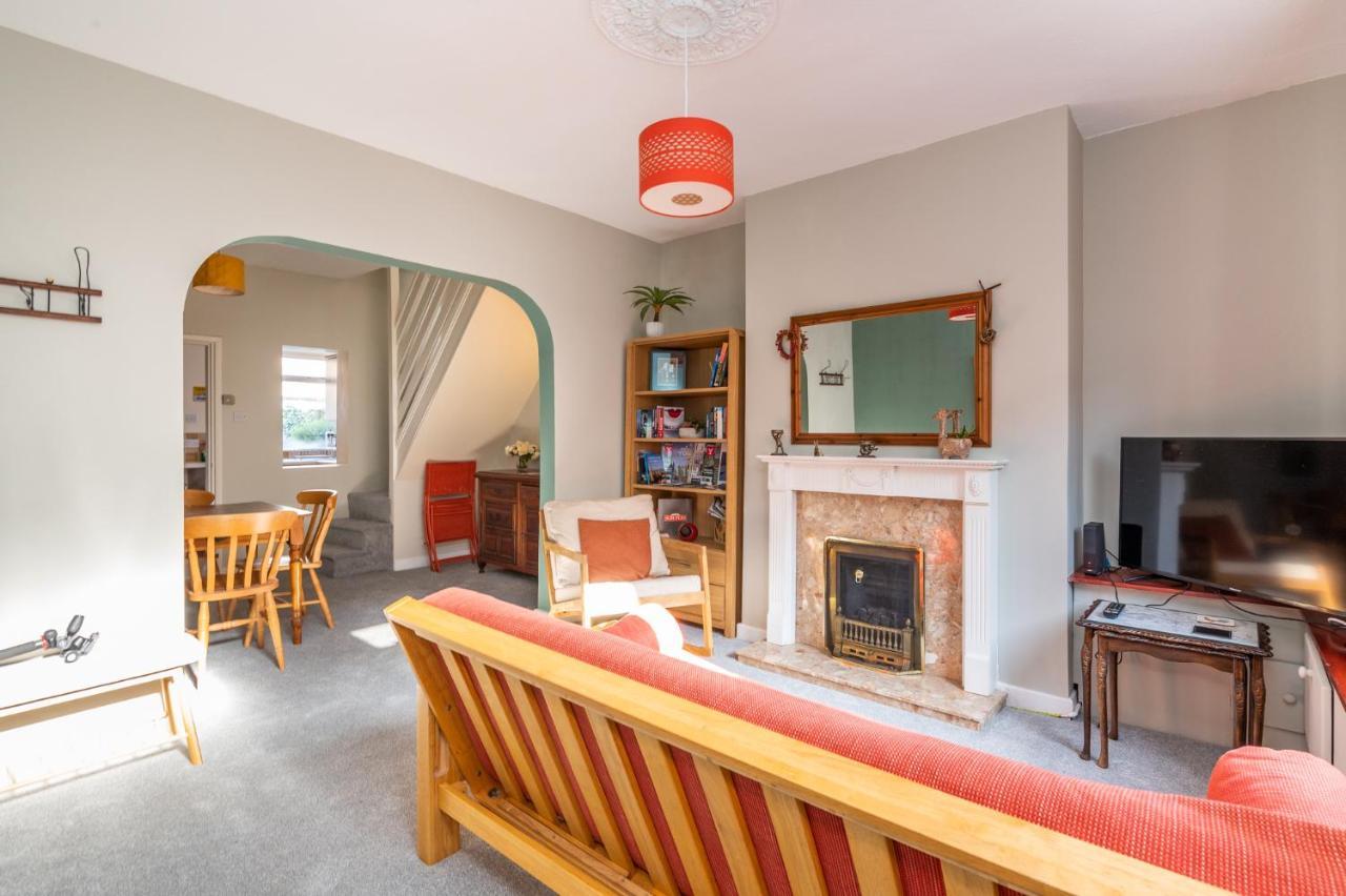 Cosy & Central Victorian House - Pass The Keys York Exterior photo