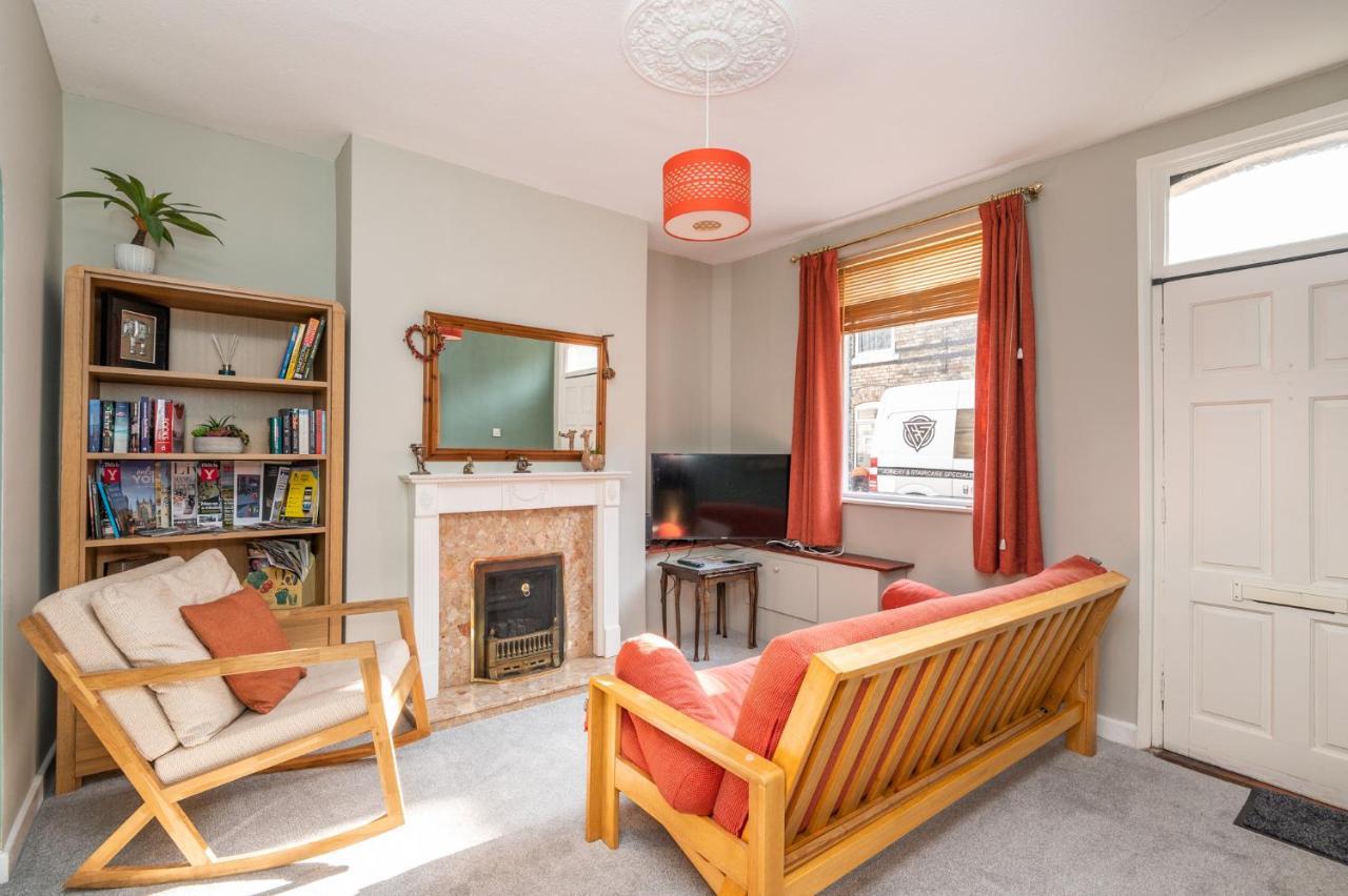 Cosy & Central Victorian House - Pass The Keys York Exterior photo