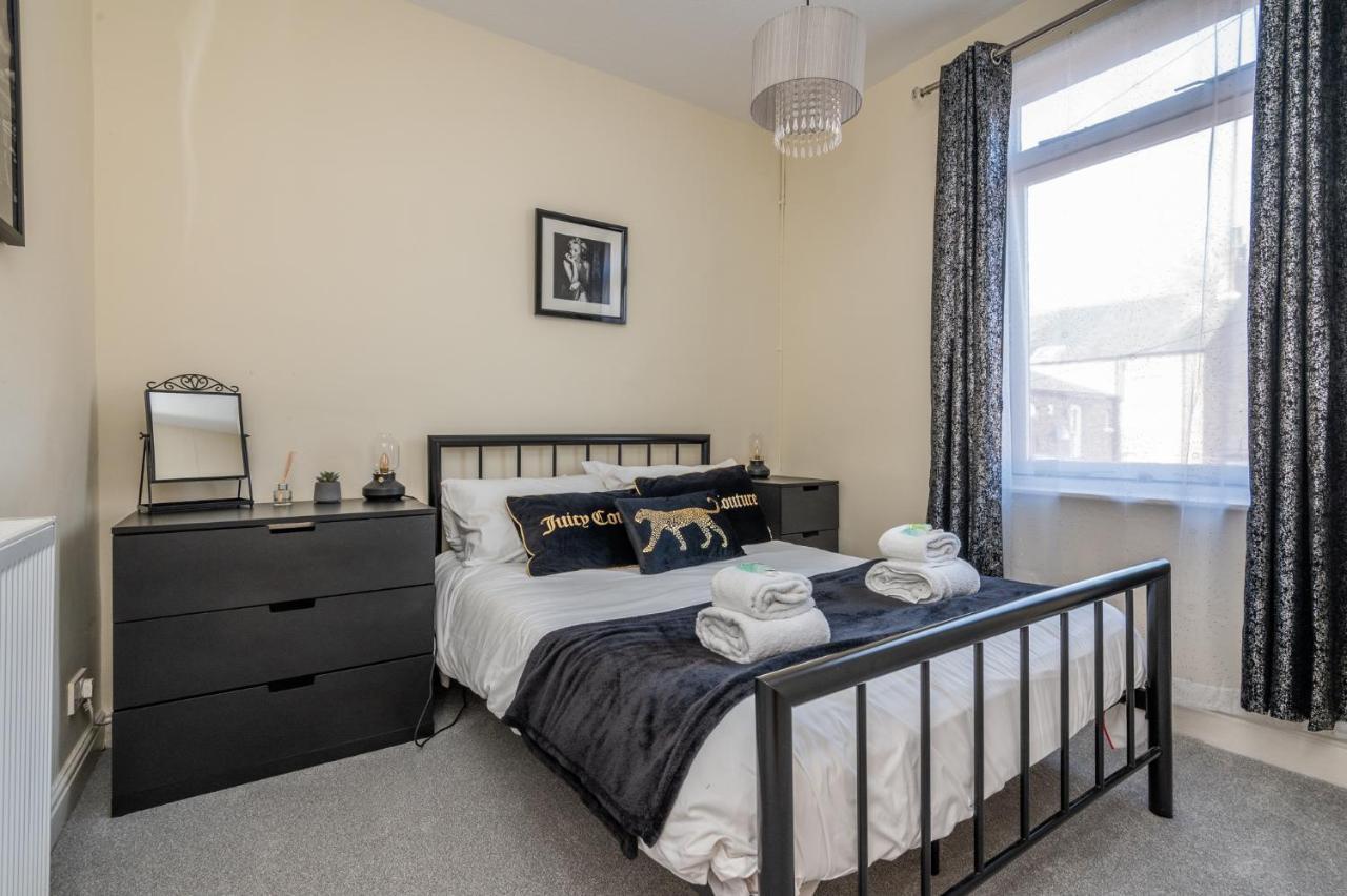 Cosy & Central Victorian House - Pass The Keys York Exterior photo
